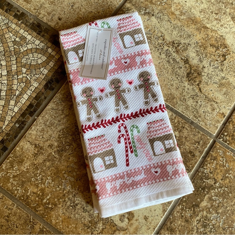Cupcakes & Cashmere Home Pink Christmas Gingerbread Kitchen Towel Set